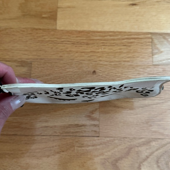 Betsey Johnson Luv Betsey Cat Wristlet Coin Purse Sleeping Cat - Picture 13 of 13